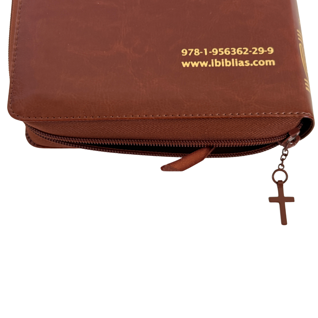 La Biblia Latinoamérica de Lujo Marrón / Letra Grande / Imitación piel / Cierre e Índice- Caja de 16 unidades La Biblia Latinoamérica de Lujo Marrón / Letra Grande / Imitación piel / Cierre e Índice- Caja de 16 unidades